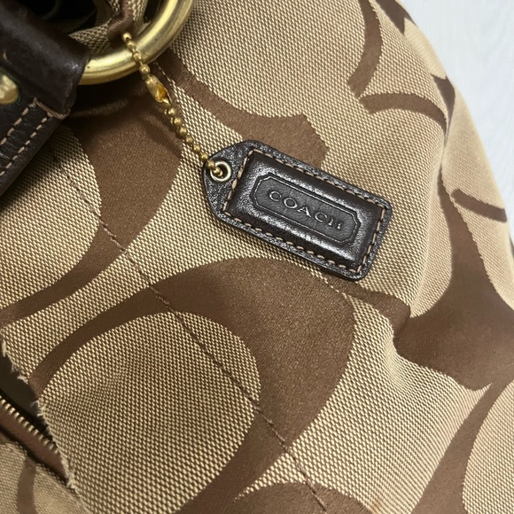 Beautiful Coach Hobo Purse - Picture 10 of 16